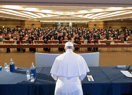 Vaticano: "Modificare ddl Zan, viola il Concordato. Libertà a rischio"