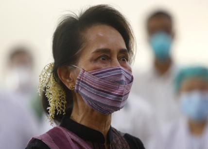 Myanmar, Aung San Suu Kyi a processo con nuove accuse. Il legale: "Sta bene"