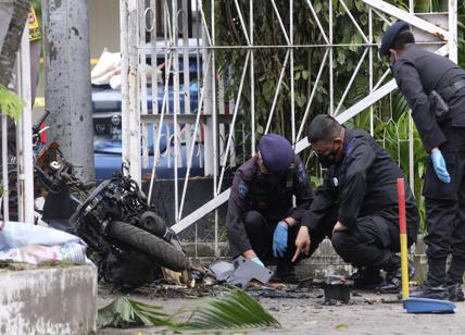 Indonesia, attentato in una chiesa cattolica a Makassar la polizia indaga