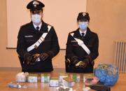 Firenze, Carabinieri rinvengono droga e armi a seguito di controllo stradale