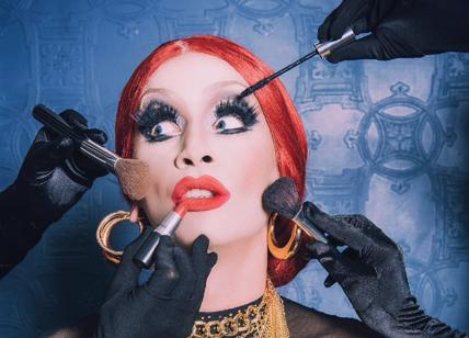 Le drag queen anti-virus. Lo show in streaming sognando Raffaella Carrà