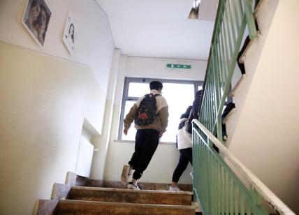 Genova, allerta baby gang: 2 teenagers picchiano selvaggiamente un bimbo.VIDEO