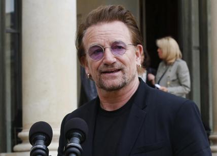 U2, Bono svela di avere un fratello segreto. La confessione del padre morente