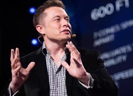Twitter non esiste più, ora si chiama X Corp. Il primo passo del piano di Musk per "l'app del futuro"
