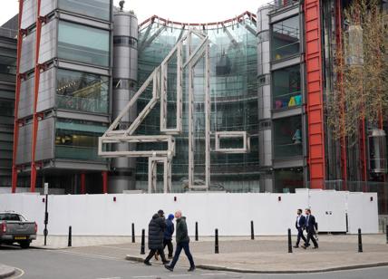 Uk, Johnson privatizza Channel 4: in vendita l'emittente tv pubblica
