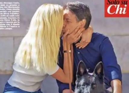 Conte, momenti di passione con Olivia: l'ex premier non resiste ai suoi baci