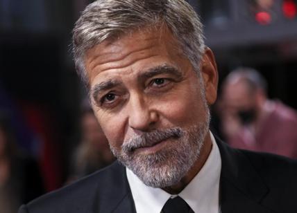 George Clooney scende in campo e si compra una squadra inglese