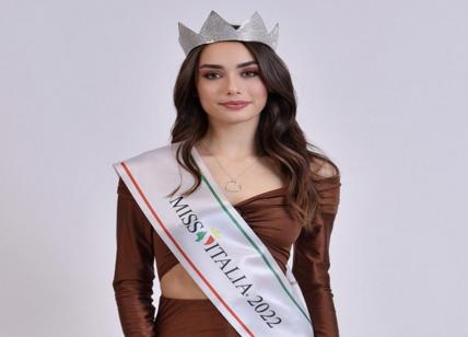 Miss Italia, è Lavinia Abate la reginetta 2022: "Voglio diventare cantautrice"