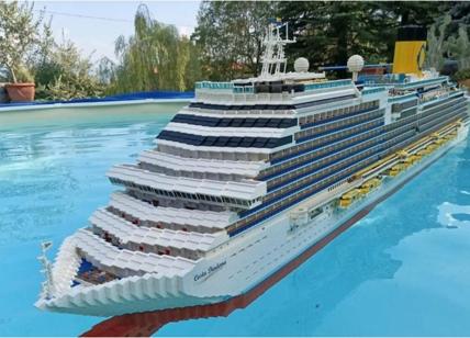Costruiscono nave gigante con i Lego: "Vogliamo entrare nei record"