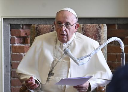 Papa Francesco: "Prego per l'Italia, più nascite e più figli"