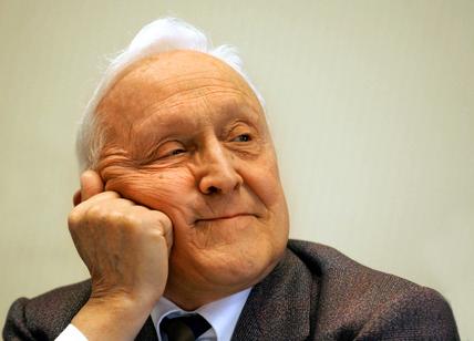È morto Sergio Lepri, addio all'ex direttore dell’Ansa: aveva 102 anni