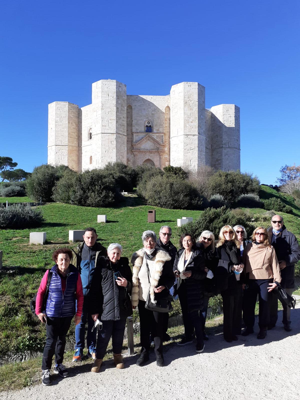 Turisti a Castel del Monte