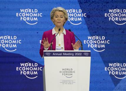 Davos, von der Leyen annuncia il Green deal Ue per tenere testa agli Usa