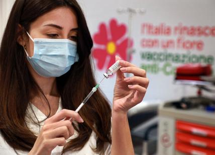 Roma torna l'incubo Covid. Nel Lazio da ottobre vaccino Pfizer per 3 milioni