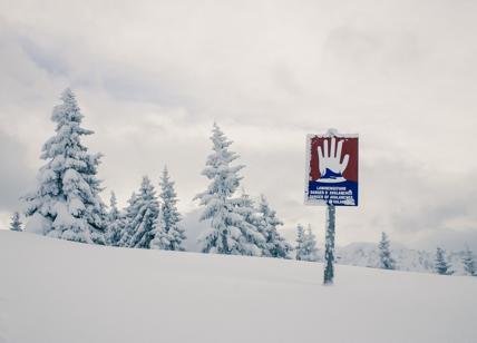 Trentino, valanga di neve sul Lagorai: morta una giovane di 30 anni