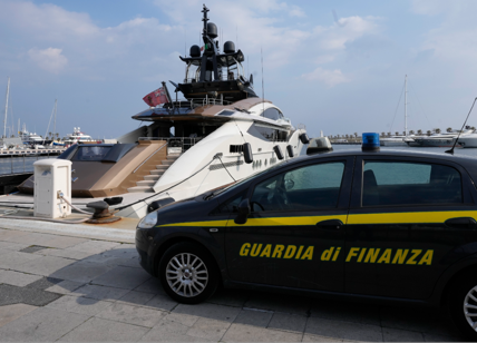 Lo yacht di un oligarca russo all'asta per ripagare un debito milionario
