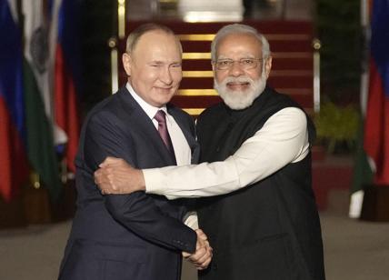 India, altro che alleato dell'Occidente. Ora sviluppa armi insieme alla Russia