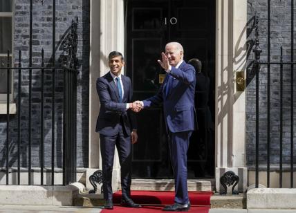 Biden incontra Sunak a Londra: "Rapporti tra Usa e Uk solidi come una roccia"