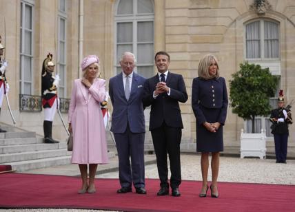 Re Carlo e Camilla in Francia da Macron, al via la visita di Stato