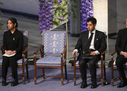 Nobel per la Pace a Narges Mohammadi, attivista iraniana. Ma la sedia è vuota