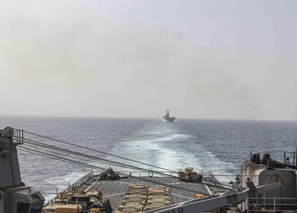 Primo ok alla missione nel Mar Rosso. Opposizioni spaccate, il M5S si astiene
