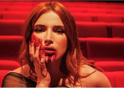 Bella Thorne e Paint Her Red: "Il sangue rappresenta una forma di rinascita"