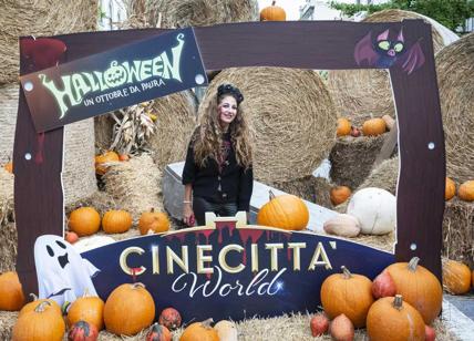 Cinecittà World, un party da paura per Halloween: brividi nel parco a tema