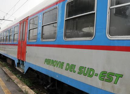 Treni regionali italiani in condizioni disastrose: report-denuncia