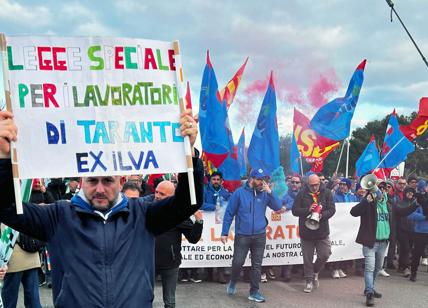 Taranto, indennizzi bloccati e ferie obbligate: nuovo disastro per l’ex-Ilva