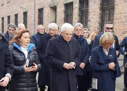 Mattarella ad Auschwitz con gli studenti e i sopravvissuti dei lager nazisti