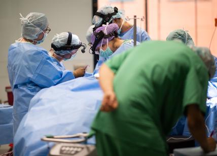 Tumore renale, asportata una massa di 10 kg: maxi intervento a Viterbo