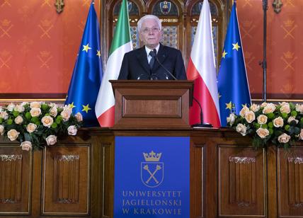 Polonia, Mattarella: “Preserviamo l'unità, l'Ue è contro i nazionalismi"