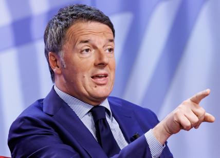 Giambruno e l'auto spiata, Renzi: "Cosa incivile, metteranno segreto di Stato"