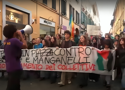 Da Pisa a Milano, migliaia di manifestanti "contro bombe e manganelli". Foto