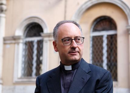 Padre Spadaro va al Sinodo. La triste parabola di un ex potente del Vaticano