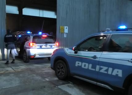 Milano, furti nei negozi: arrestate due coppie di ladri