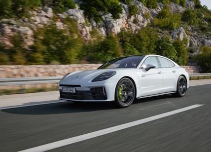 Porsche Panamera 4 E-Hybrid e 4S E-Hybrid: innovazione e prestazioni al top