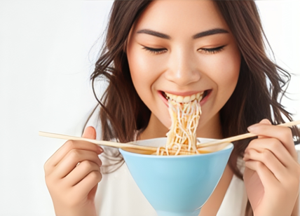 Allergeni non dichiarati in etichetta: ritirati dal mercato noodles istantanei