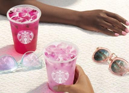 Starbucks accusato di frode: nelle bevande alla frutta non c'è frutta