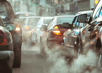 Smog, Roma soffoca: record per biossido di azoto. Rischio malattie polmonari