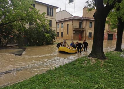 Maltempo, tempesta e morte in Emilia-Romagna. Tredicimila persone evacuate