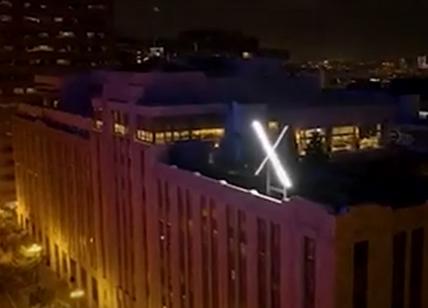 Twitter, la "X" sulla sede del social network a San Francisco. Video