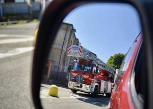 I pompieri non pagano il gasolio: interventi gratis col carburante sequestrato