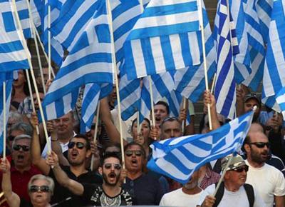 Grecia: in fuga uno dei dirigenti della formazione neonazista Alba Dorata