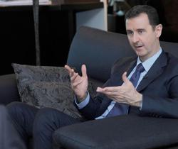 Siria, Assad tende la mano a Trump: "E’ il miglior presidente Usa di sempre"