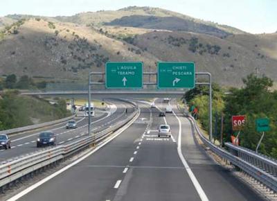 Infrastrutture, Italia flop per i trasporti: solo 0,14 km ogni mille abitanti