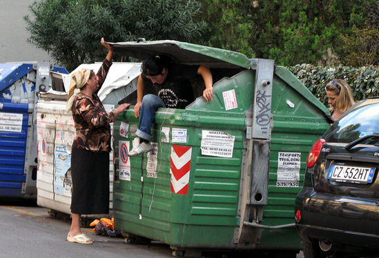 bambini poveri (12) bambini poveri (12)
