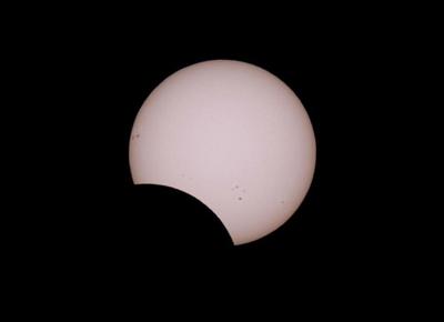Come vedere l'eclissi di sole di oggi 25 ottobre 2022