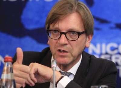 Il piccolo belga contro la grande Italia: Verhofstadt si deve vergognare