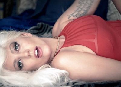 Lady Gaga: donazione per i terremotati. Foto Lady Gaga (siciliana) semi-nuda